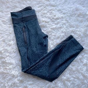 Lululemon Inspire Tight II 6